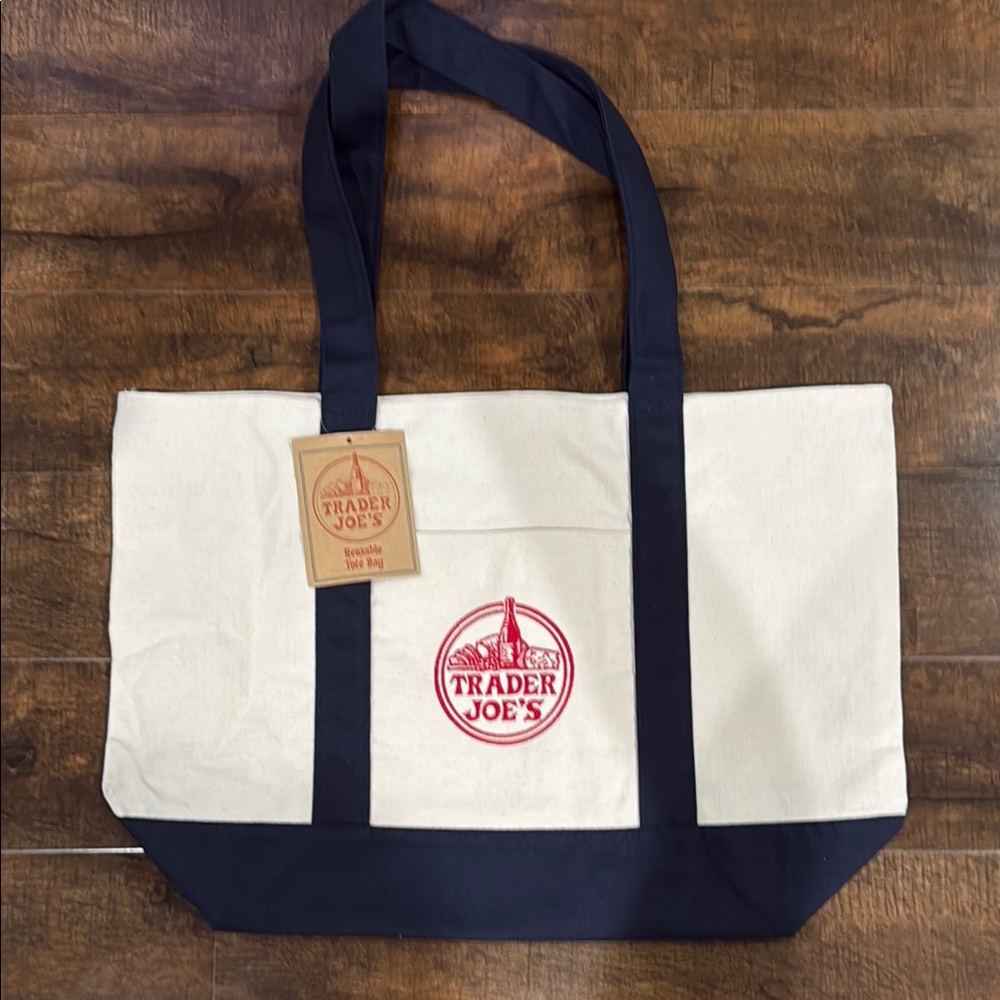 NWT *Brand New* Trader Joe's Canvas Tote Bag